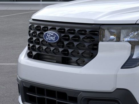 New 2026 Ford Maverick XLT w/ XLT Luxury Package FWD image 18