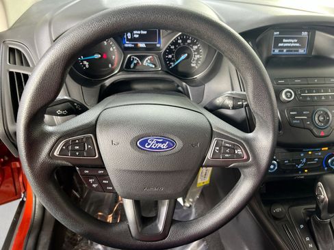 Used 2018 Ford Focus SE image 11