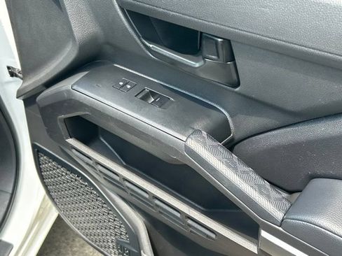Certified 2024 Toyota Tacoma SR5 AWD/4WD image 29