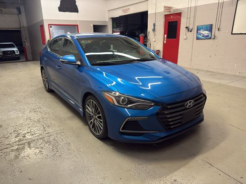 Used 2017 Hyundai Elantra Sport FWD image 1