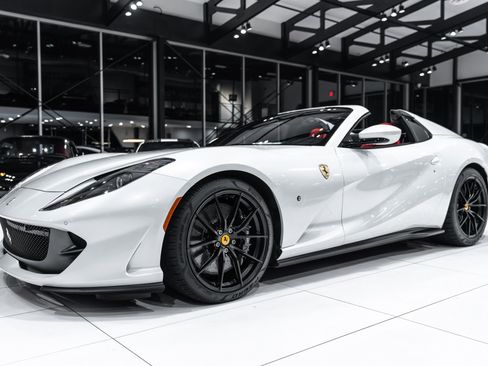 Used 2023 Ferrari 812 GTS RWD image 35