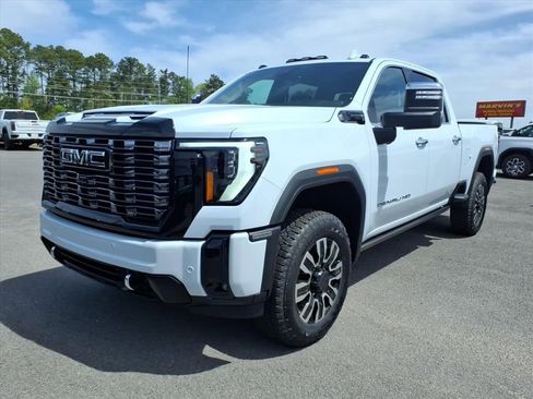 New 2026 GMC Sierra 2500 Denali Ultimate w/ Max Trailering Package image 3
