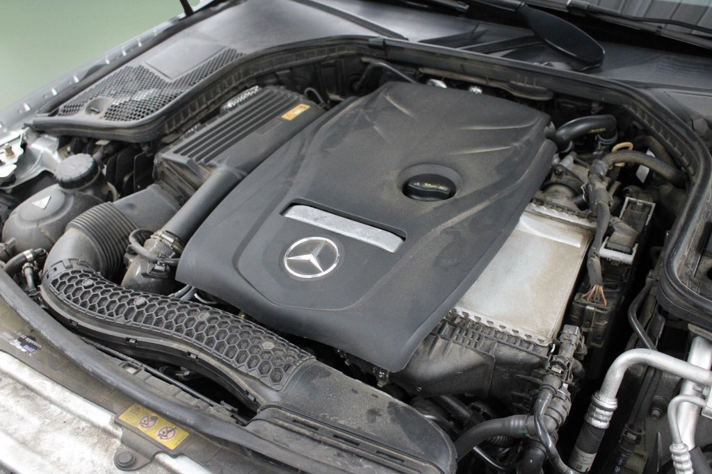 Used 2018 Mercedes-Benz C 300 Sedan image 42