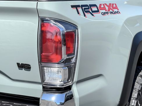 Certified 2023 Toyota Tacoma TRD Off-Road AWD/4WD image 25