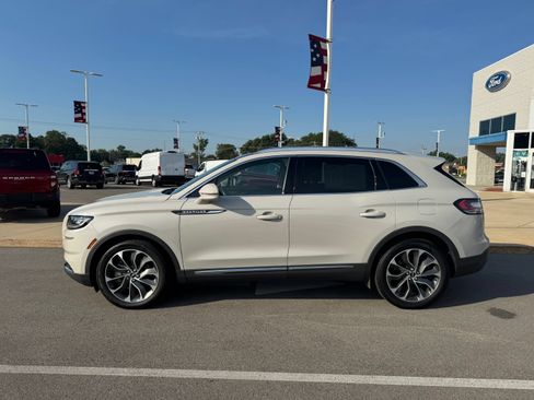 Used 2022 Lincoln Nautilus Reserve w/ Class II Trailer Tow Package AWD/4WD image 4