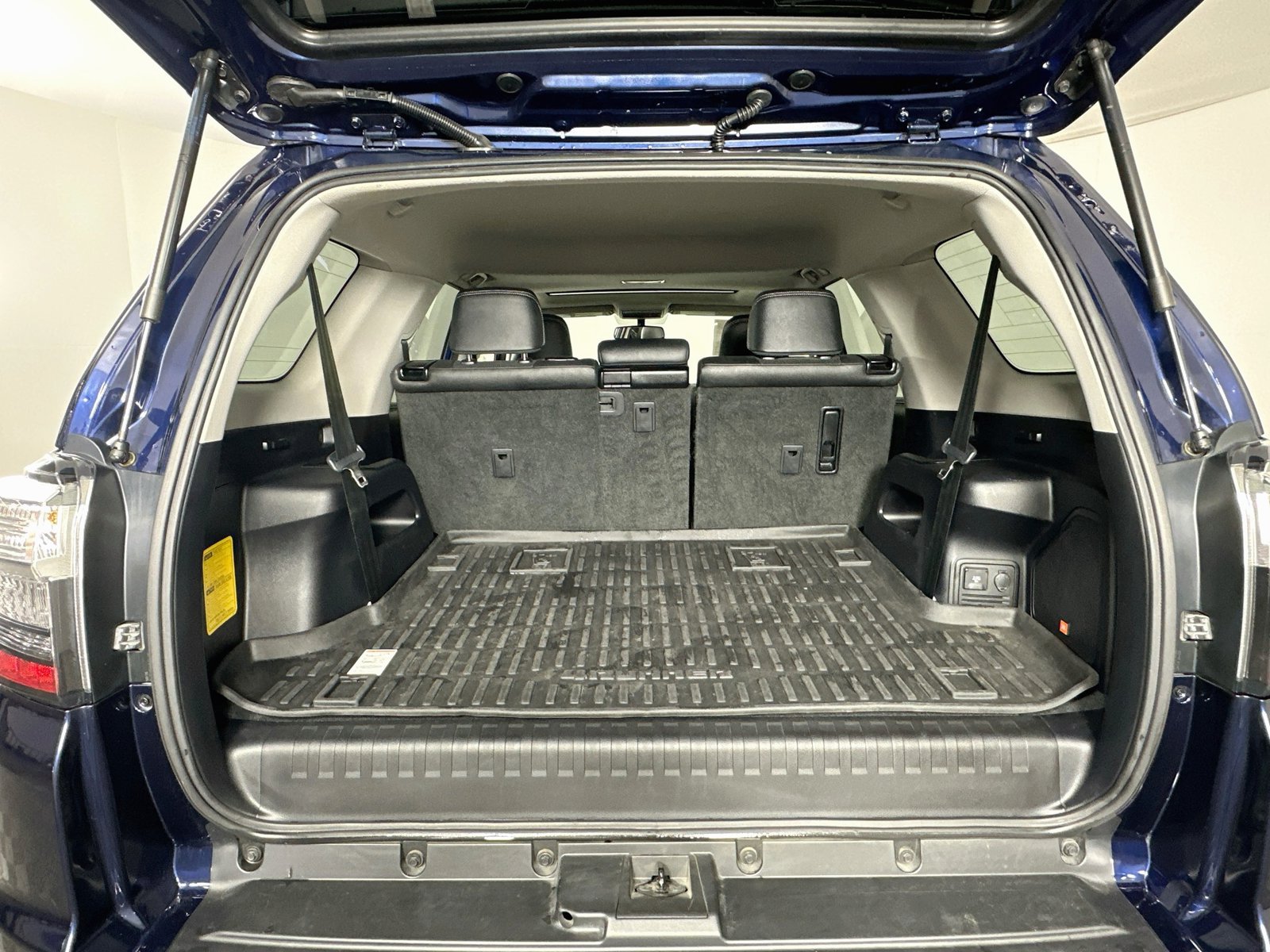 Used 2019 Toyota 4Runner Limited AWD/4WD image 27