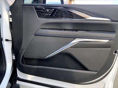 New 2026 Cadillac Escalade IQL Luxury image 35