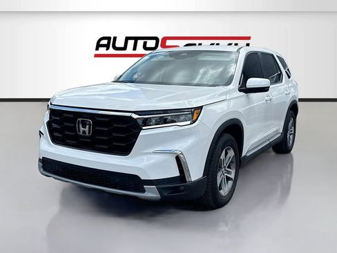 Used 2025 Honda Pilot EX-L image 3