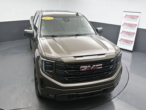 Used 2024 GMC Sierra 1500 Elevation image 25