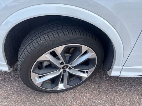 Used 2021 Audi Q3 2.0T Premium Plus image 17