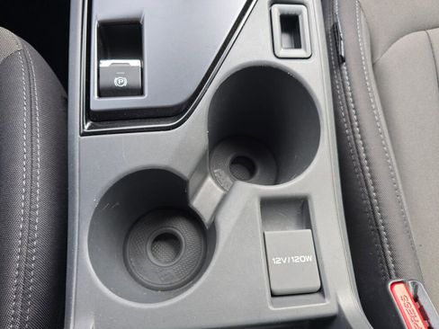 Used 2024 Subaru Crosstrek 2.0i image 27