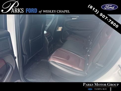 Used 2020 Ford Edge Titanium w/ Equipment Group 301A FWD image 3