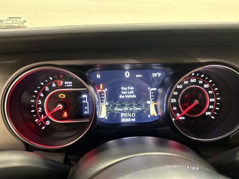Used 2021 Jeep Wrangler Unlimited Rubicon AWD/4WD image 21