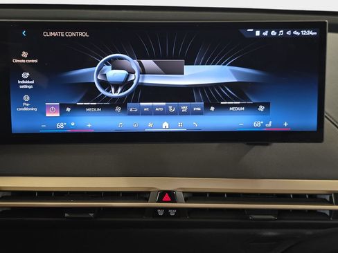 Certified 2024 BMW iX xDrive50 w/ Premium Package AWD/4WD image 25