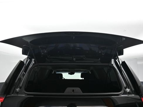 Used 2020 GMC Yukon XL SLT image 55