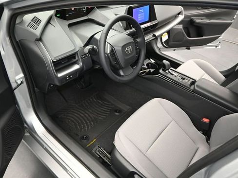 New 2026 Toyota Prius LE image 4