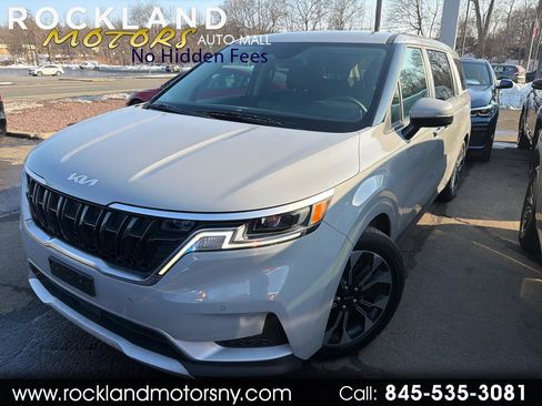 Used 2024 Kia Carnival EX image 1