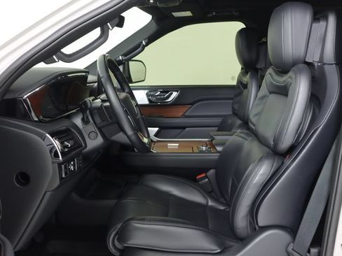 Used 2024 Lincoln Navigator Reserve AWD/4WD image 12