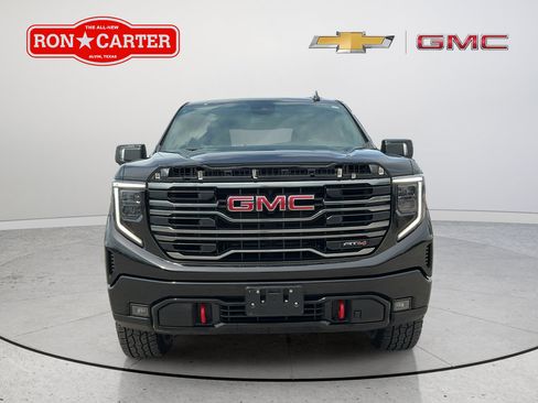 Used 2022 GMC Sierra 1500 AT4 w/ AT4 Preferred Package AWD/4WD image 2