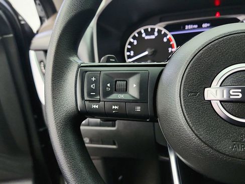 Used 2023 Nissan Rogue SV image 19