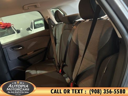 Used 2021 Nissan Rogue SV AWD/4WD image 18
