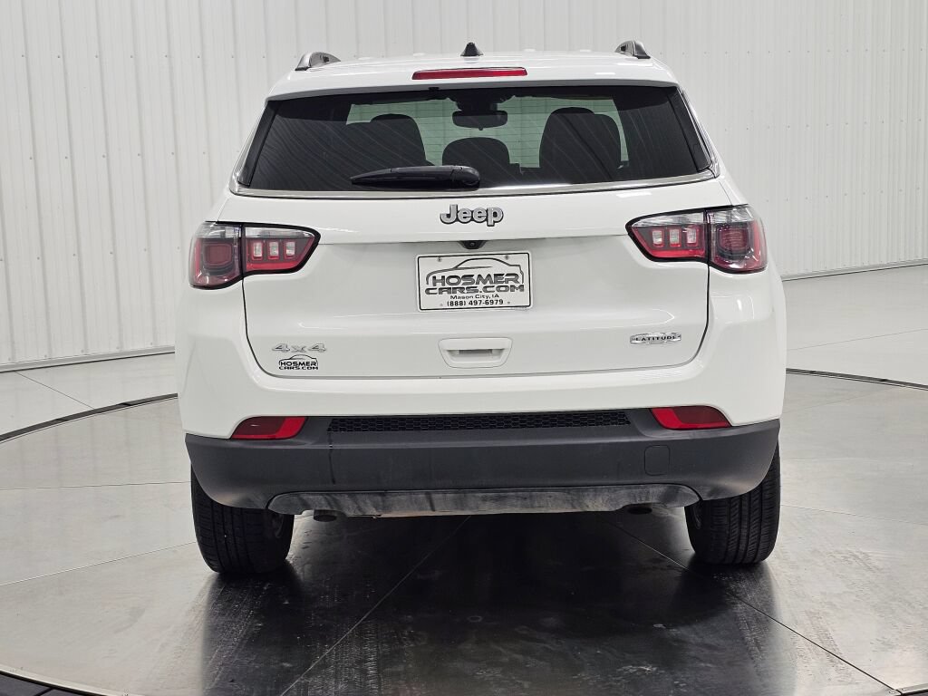 Used 2024 Jeep Compass Latitude AWD/4WD image 4