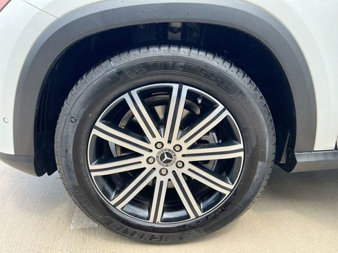 Used 2025 Mercedes-Benz GLE 350 4MATIC image 9