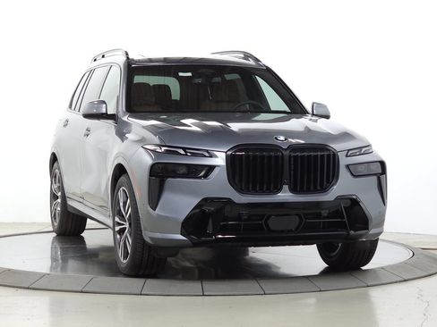 Used 2027 BMW X7 xDrive40i w/ M Sport Package AWD/4WD image 1