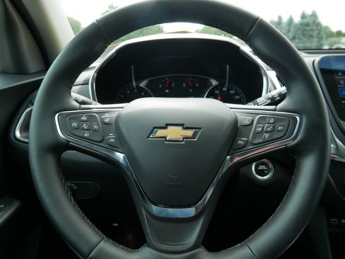 Used 2024 Chevrolet Equinox LT AWD/4WD image 25