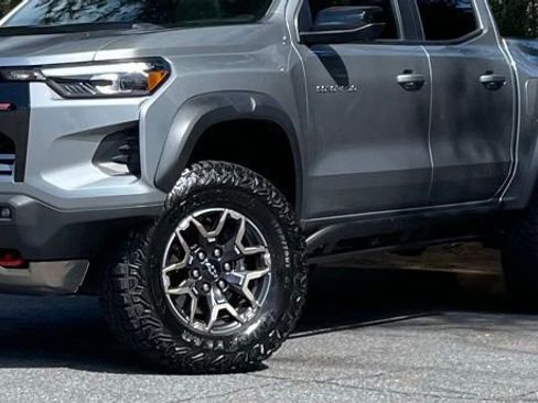 Used 2024 Chevrolet Colorado ZR2 w/ ZR2 Convenience Package III image 2