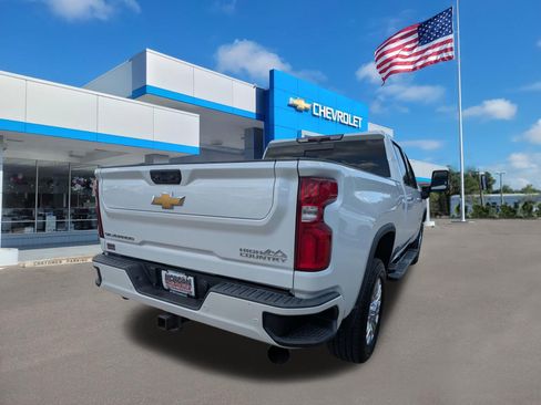 Used 2022 Chevrolet Silverado 2500 High Country w/ Z71 Off-Road Package AWD/4WD image 3