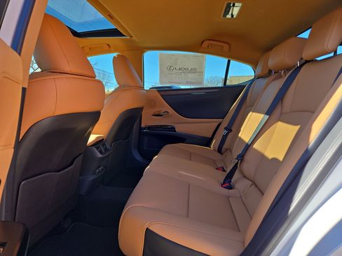 New 2025 Lexus ES 350 350 image 13