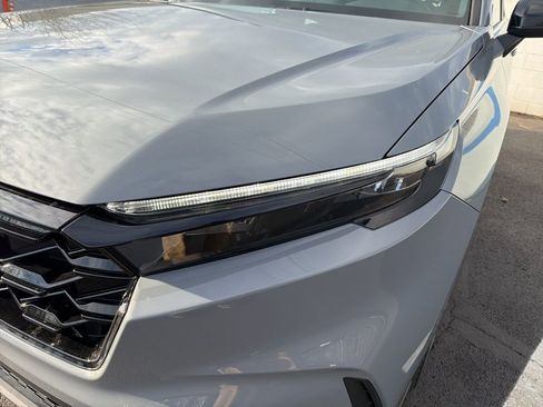 Certified 2024 Honda CR-V Sport Touring image 9