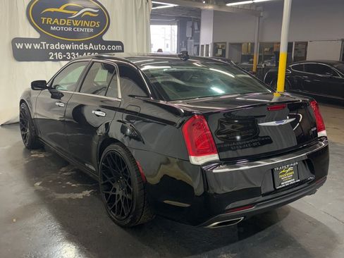 Used 2019 Chrysler 300 Limited image 4