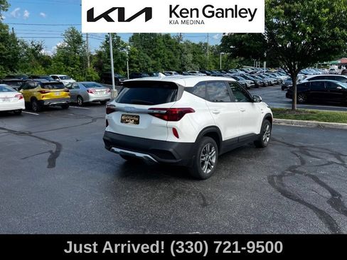 Used 2022 Kia Seltos LX AWD/4WD image 5
