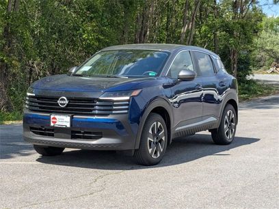 New 2025 Nissan Kicks SV