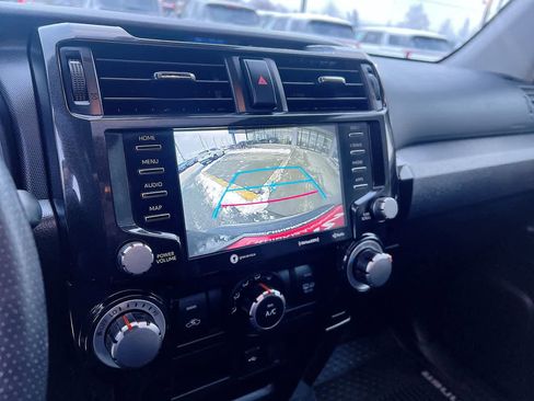 Used 2020 Toyota 4Runner TRD Off-Road Premium image 17