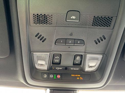 Used 2025 Cadillac XT5 Premium Luxury w/ LPO, Floor Liner Package AWD/4WD image 25