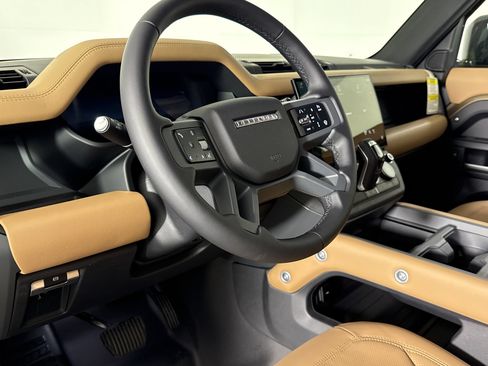 New 2026 Land Rover Defender 110 X-Dynamic SE AWD/4WD image 4