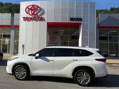 Used 2022 Toyota Highlander Platinum