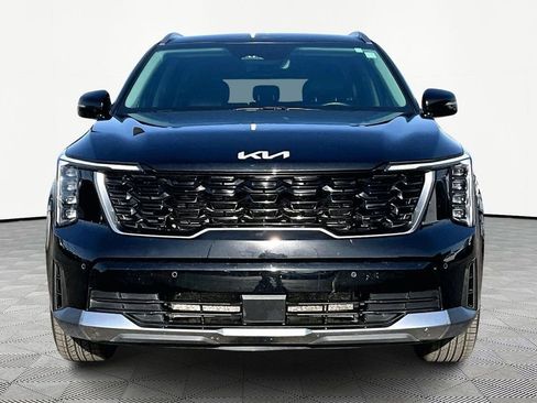 Used 2024 Kia Sorento S image 3