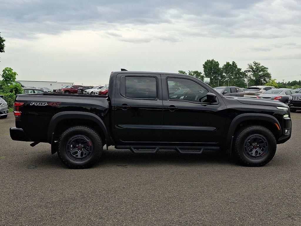 Certified 2025 Nissan Frontier PRO-4X w/ Pro Premium Package AWD/4WD image 8