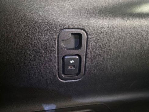 Used 2020 Chevrolet Traverse LT AWD/4WD image 39