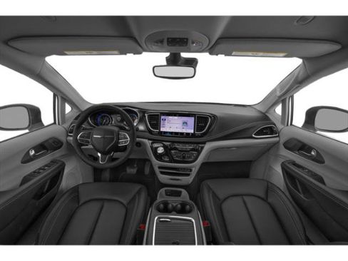 Certified 2024 Chrysler Pacifica Touring-L FWD image 8