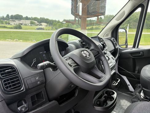 New 2025 RAM ProMaster 2500 FWD image 33