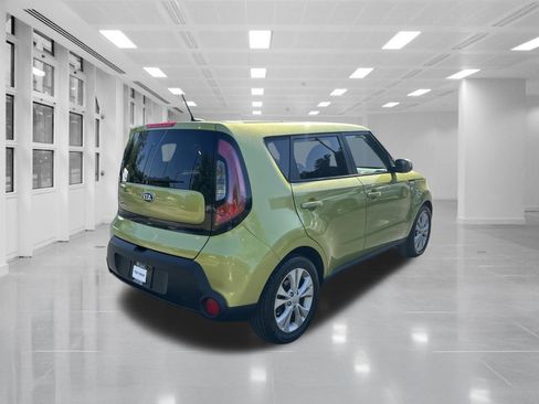 Used 2015 Kia Soul + image 5