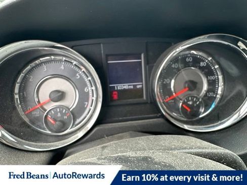 Used 2013 Chrysler Town & Country Touring FWD image 9