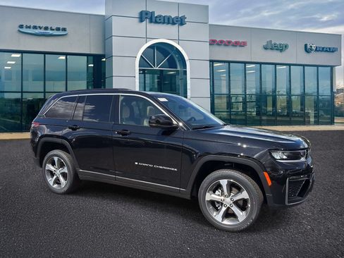 New 2026 Jeep Grand Cherokee Limited AWD/4WD image 1