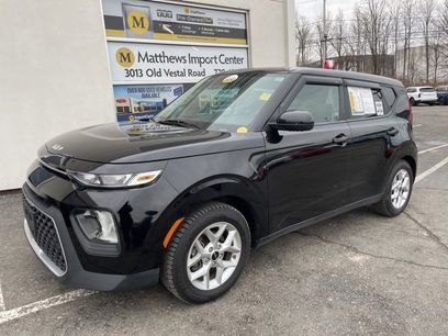 Certified 2022 Kia Soul LX w/ Technology Package