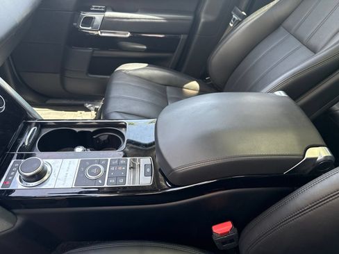 Used 2016 Land Rover Range Rover Supercharged AWD/4WD image 24